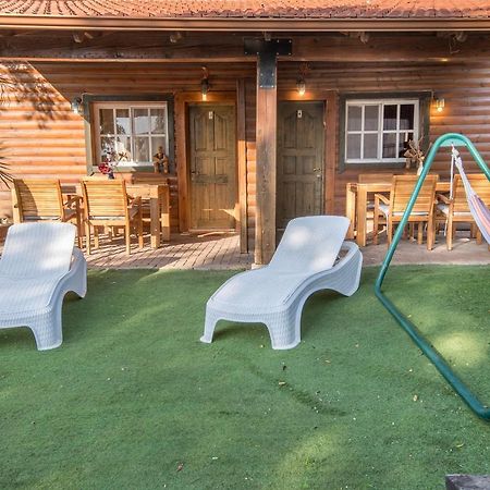 Nof Kinneret Cabins 哈德内斯 外观 照片