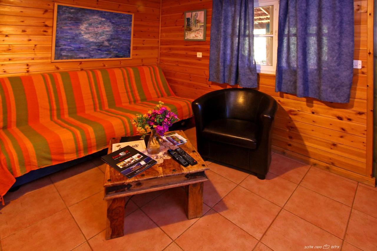 Nof Kinneret Cabins 哈德内斯 外观 照片
