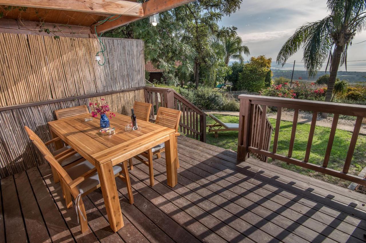 Nof Kinneret Cabins 哈德内斯 外观 照片