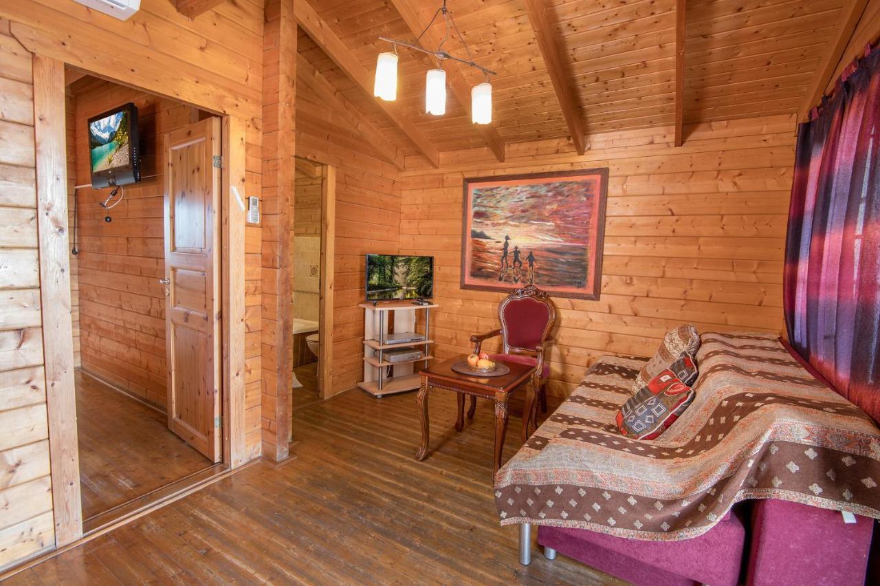Nof Kinneret Cabins 哈德内斯 外观 照片