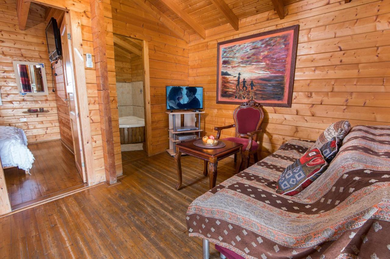 Nof Kinneret Cabins 哈德内斯 外观 照片