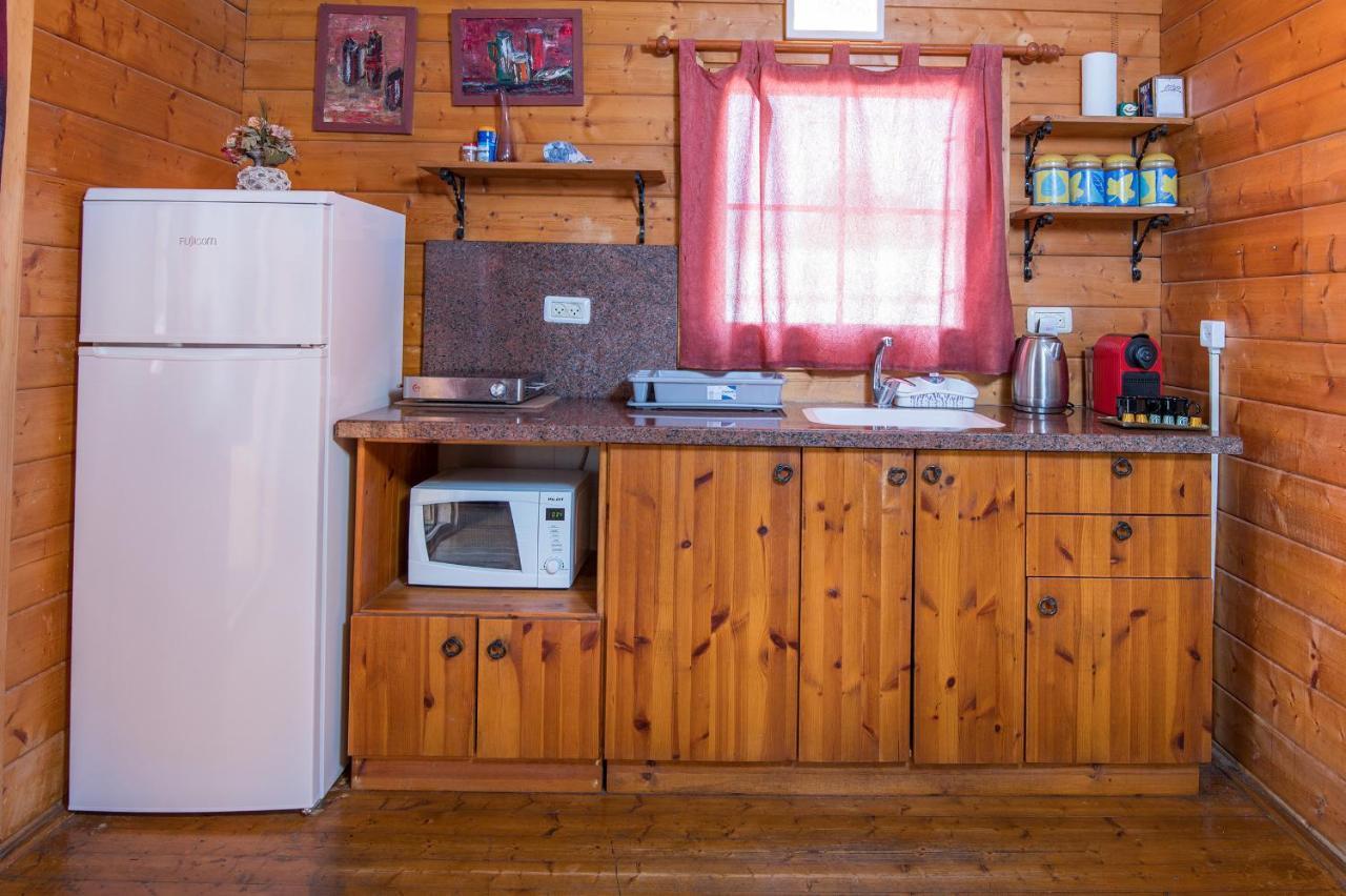 Nof Kinneret Cabins 哈德内斯 外观 照片