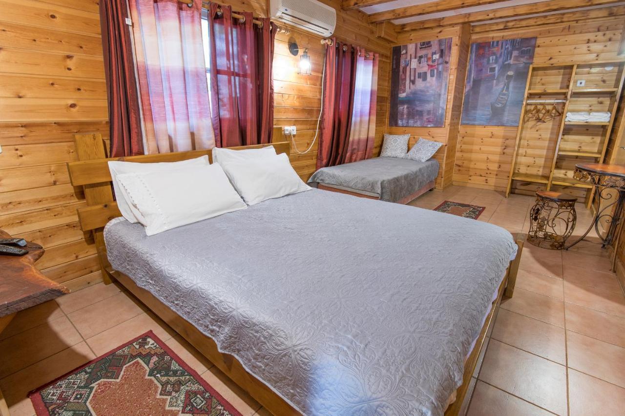Nof Kinneret Cabins 哈德内斯 外观 照片