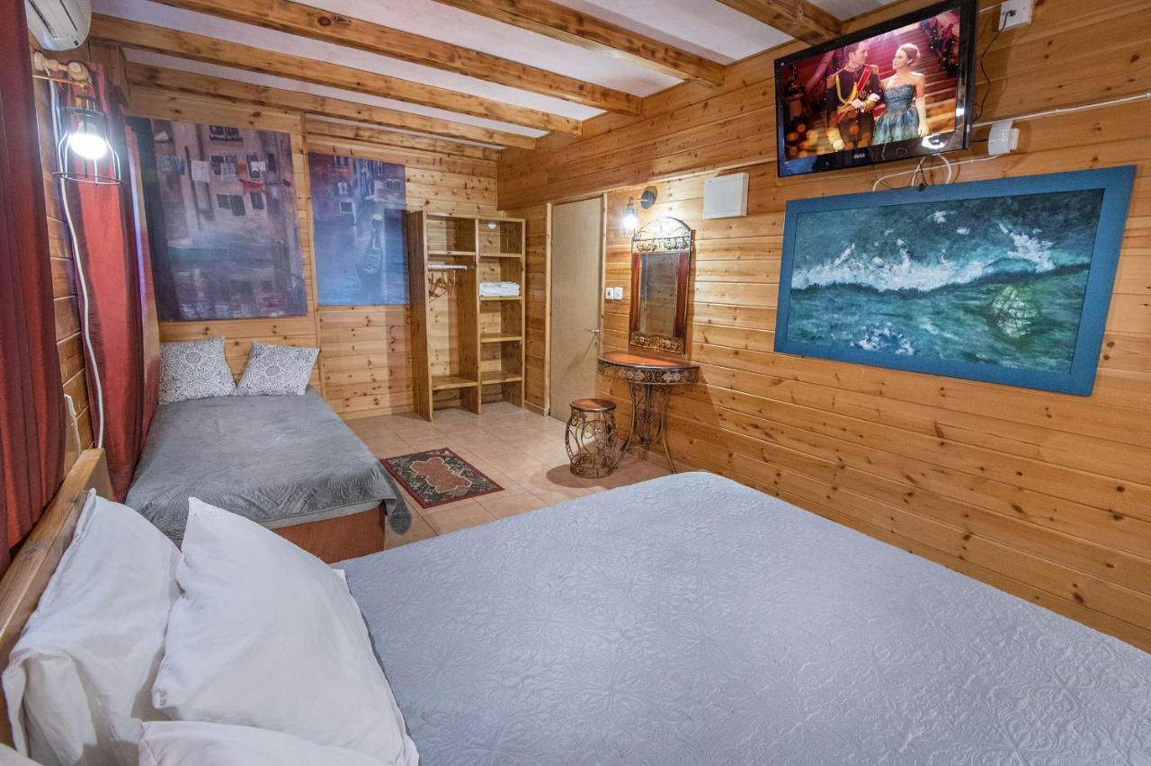 Nof Kinneret Cabins 哈德内斯 外观 照片